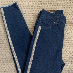 Tinseltown Juniors' Glitter-Striped Skinny Jeans
